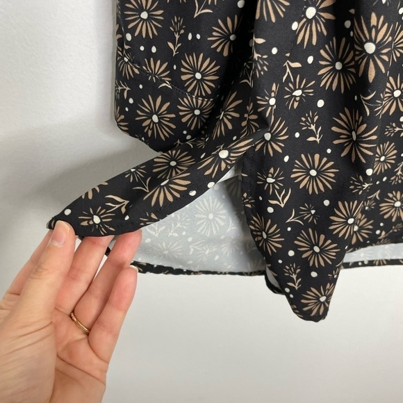 Womance Atelier oversized dark floral buttons down shirt - Picture 9 of 10